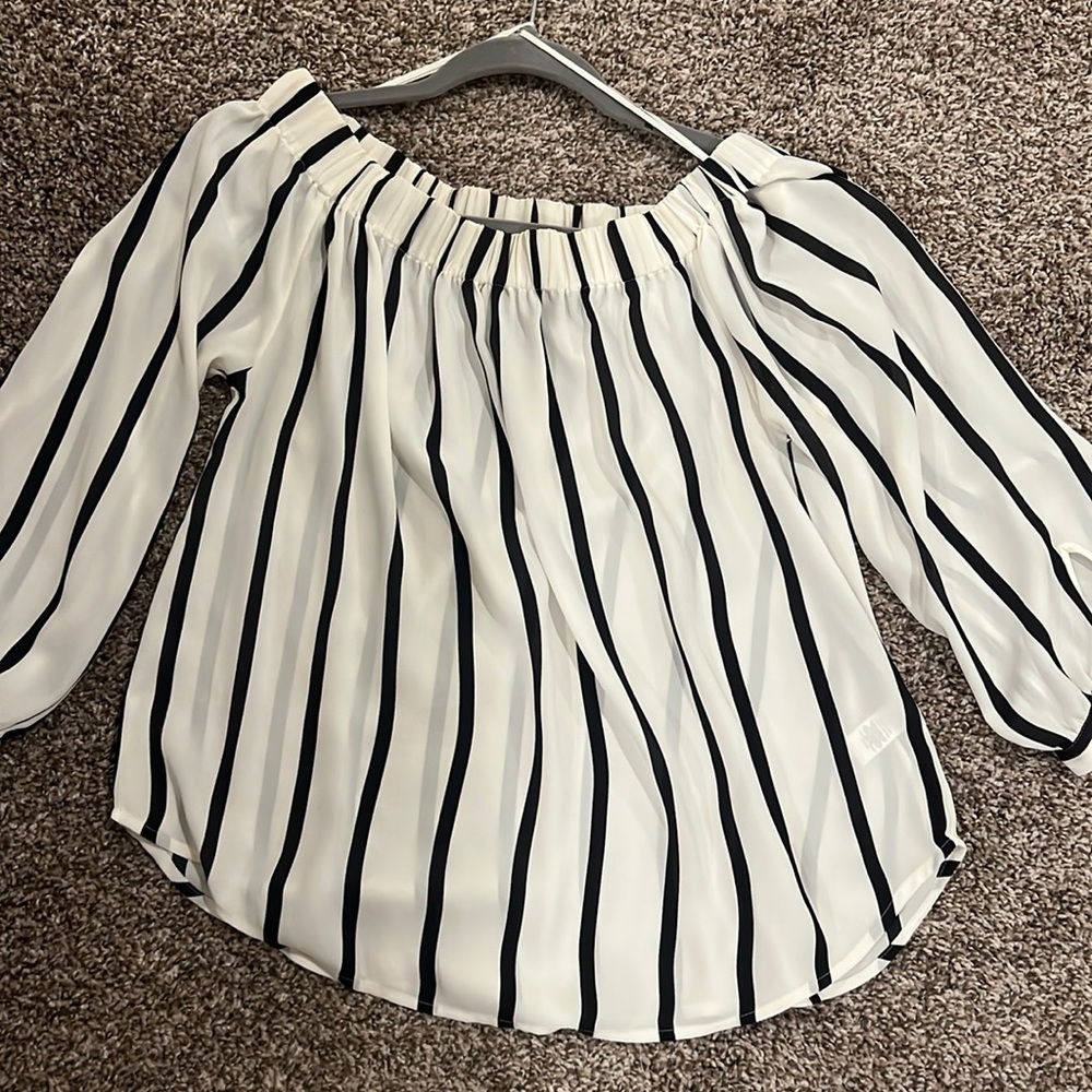 Off the shoulder Express